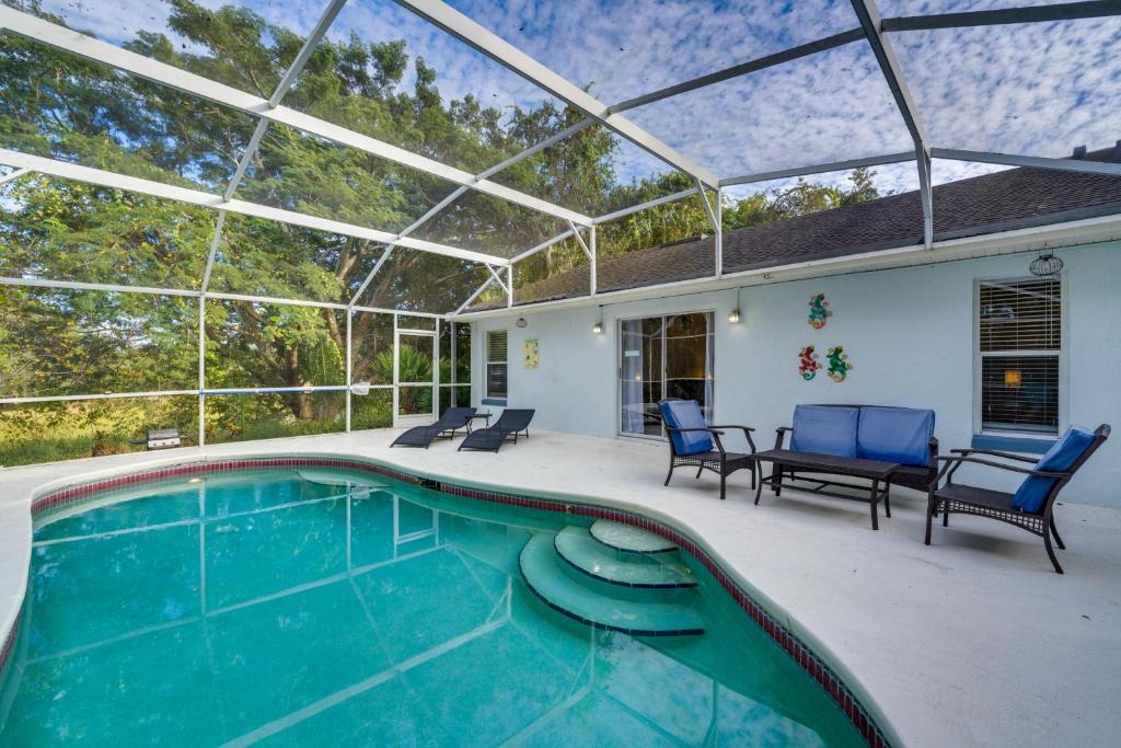 Sunridge Woods House | 14 Mi to Disney: Home w/Private Pool in Davenport
