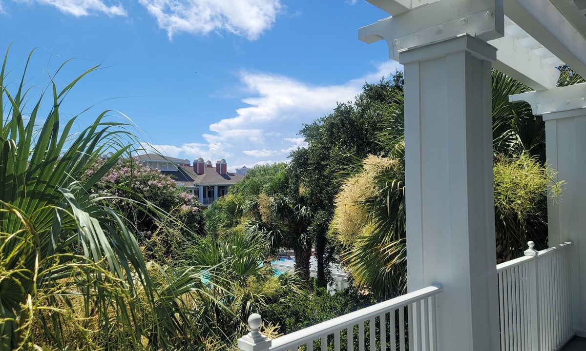 Baytowne Wharf Condo | 1BR w Private Balcony🌴 Free Beach Tram, Lagoon Pool, Full Kitchen, Washer&Dryer