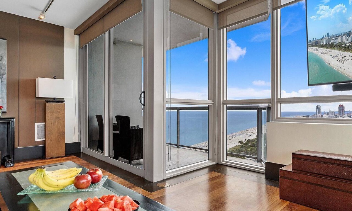 City Center Apartment | 2/2 Direct Ocean at the Setai