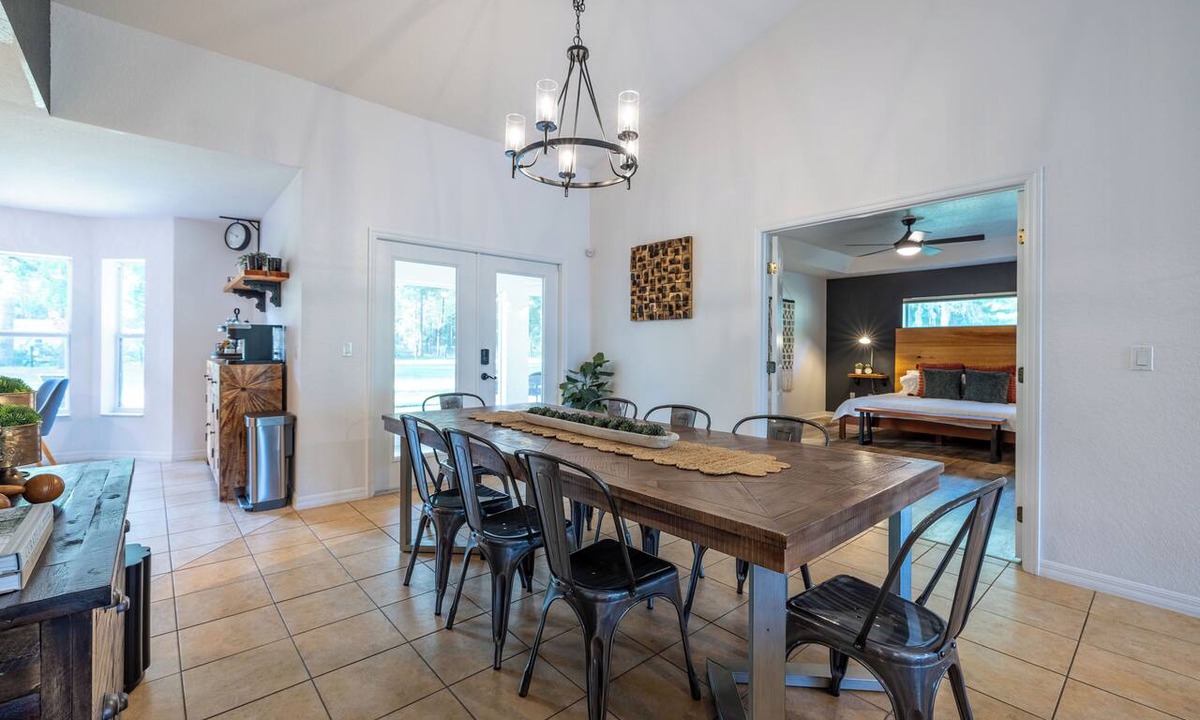Ocala House | 2 Acre FL Oasis with Game Room; Cozy+Quiet - Equestrian and Nature enthusiasts.