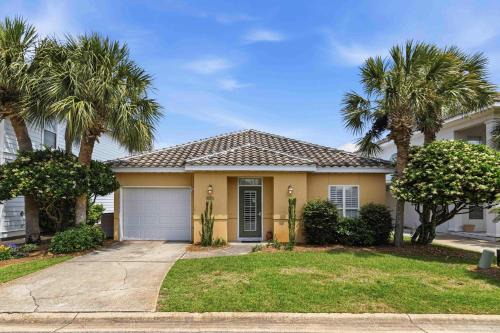 Emerald Waters Village House | 2 Bed 2 Bath Vacation home in Destin