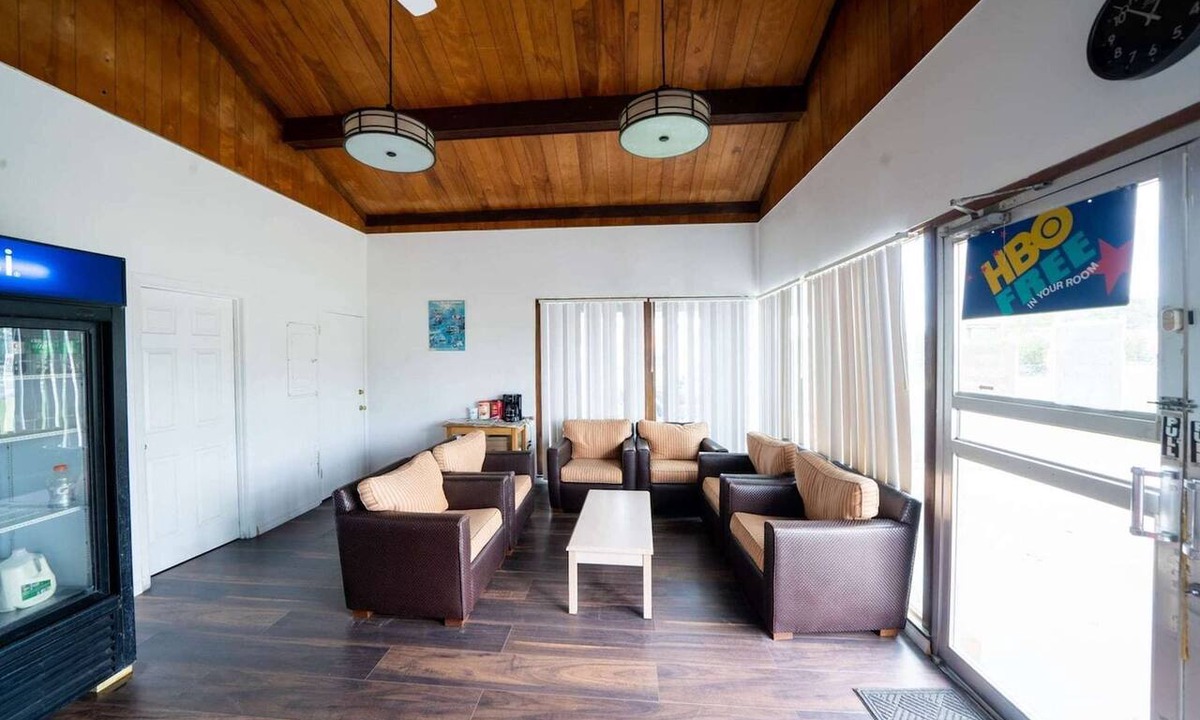 Ocala Apartment | 2 Full Beds Non-Smoking