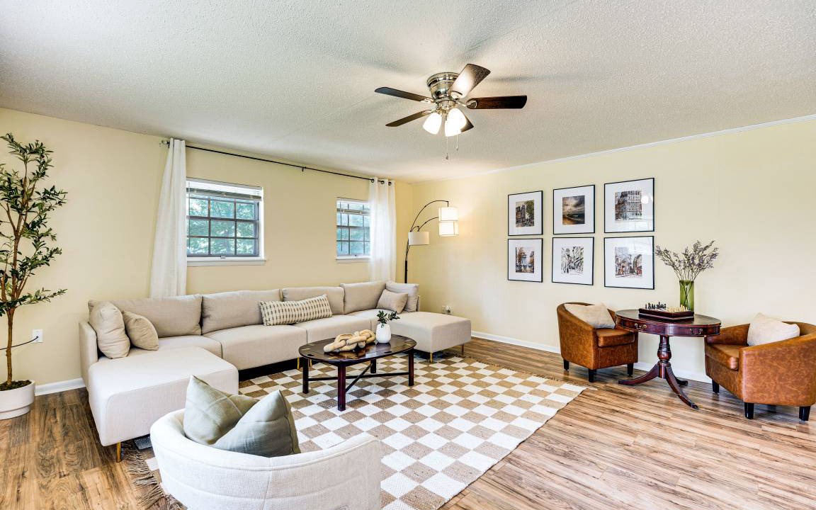 Huntsville House | 204 m² House ∙ 4 bedrooms ∙ 9 guests