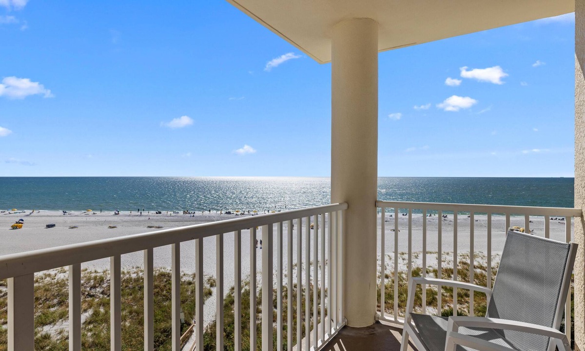 Treasure Island Condo | 3/3 Penthouse Condo with Epic Beach Views