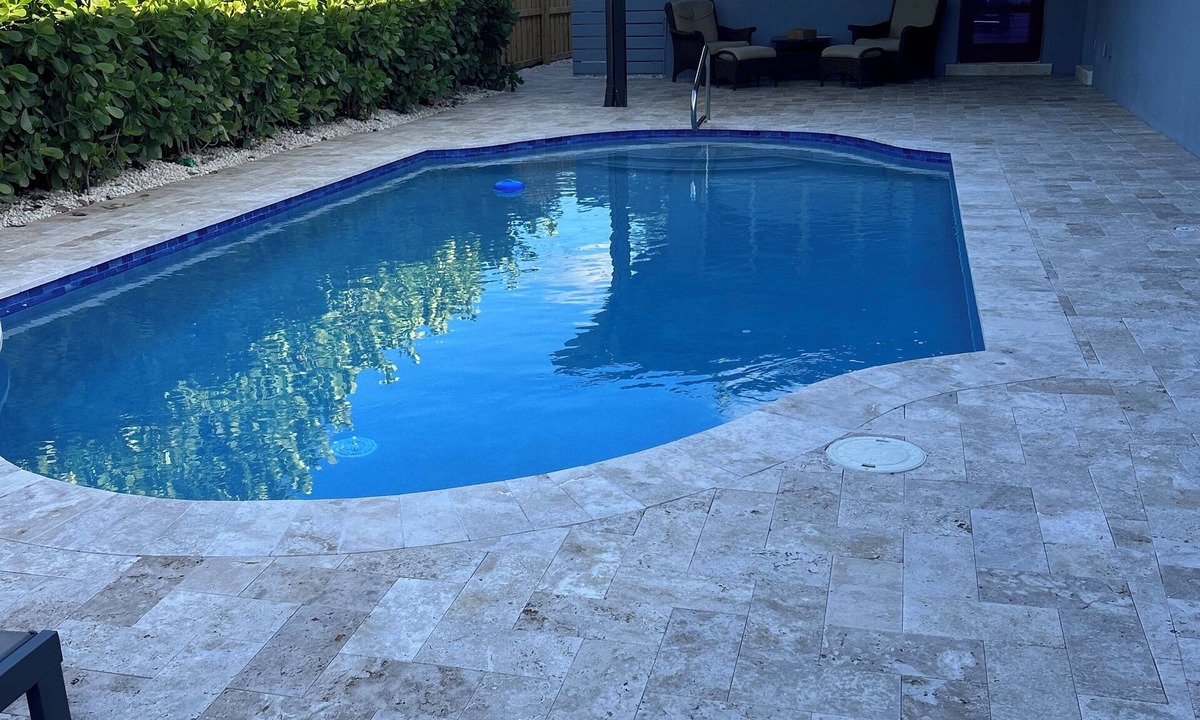 Wilton Manors House | 3 bedroom 2 bath heated pool, 1 block to Wilton Dr close to Beaches Sleeps 6