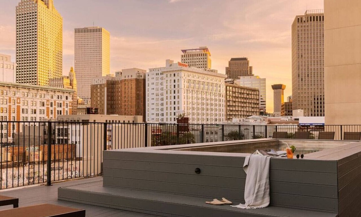 French Quarter Bed & Breakfast | 3 Bedroom Apartment, French Quarter, Pool, Walk to Canal & Bourbon