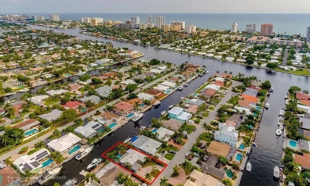 Pompano Isles Apartment | 3 Bedroom Single family 436776 by Houzlet