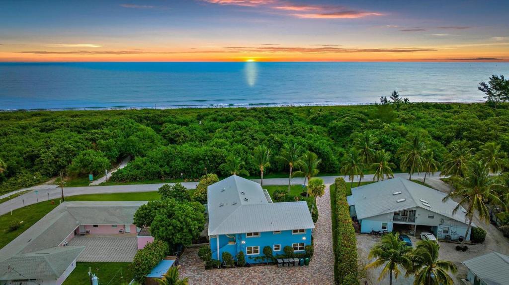 Fort Pierce Shores Villa | 4-Unit Beach Compound - Super Low Sept Rates!