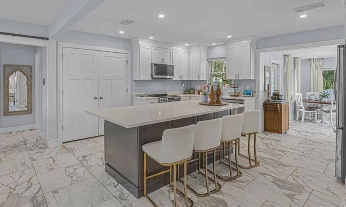 Pensacola House | 4BR 2BA Beach & Downtown Minutes Away, Boat Parking and Ramp