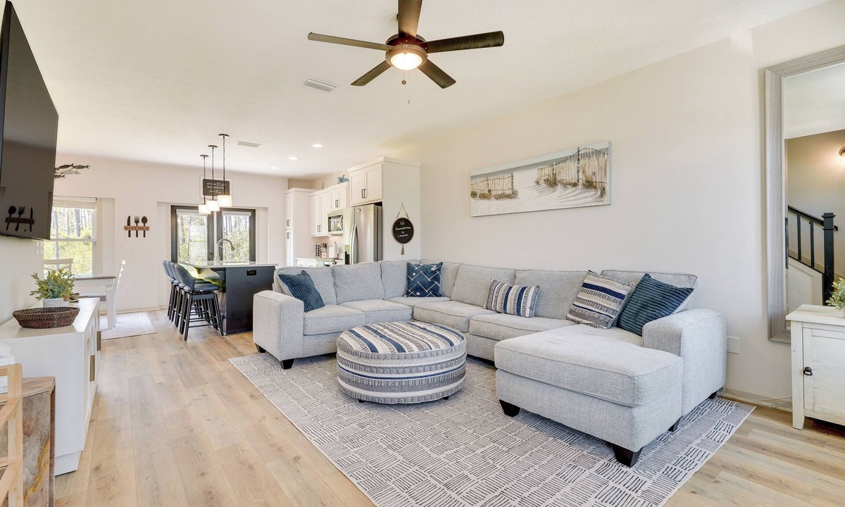 Cedar Grove House | 4BR Coastal Escape, Corporate Stays, Sleeps 12