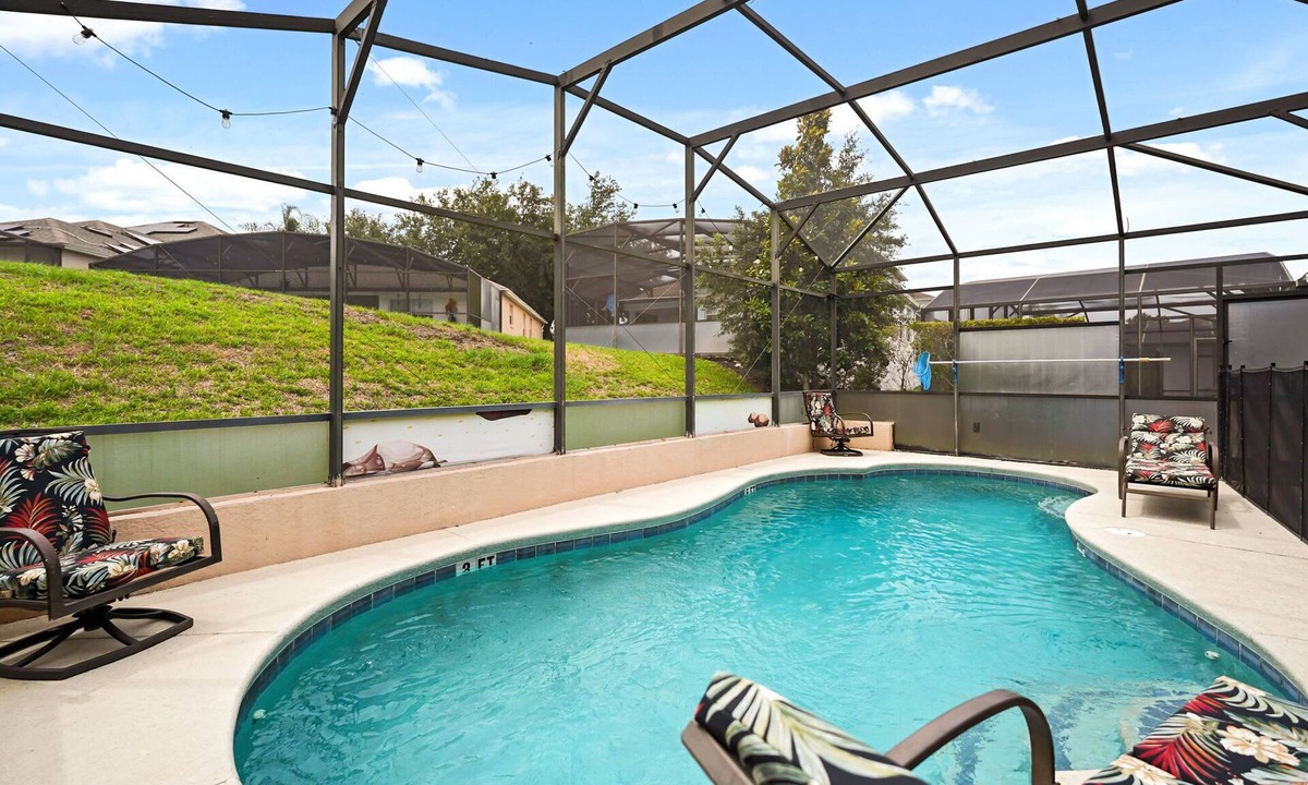 Calabay Parc Villa | 4BR Villa Private Pool and Game Room near Disney