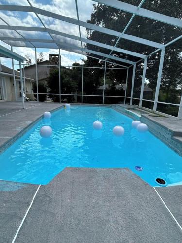 Silver Lake House | 5 Bedrooms, 4 Bathrooms, Pool, Gym, Sleeps 16 Leesburg Retreat!