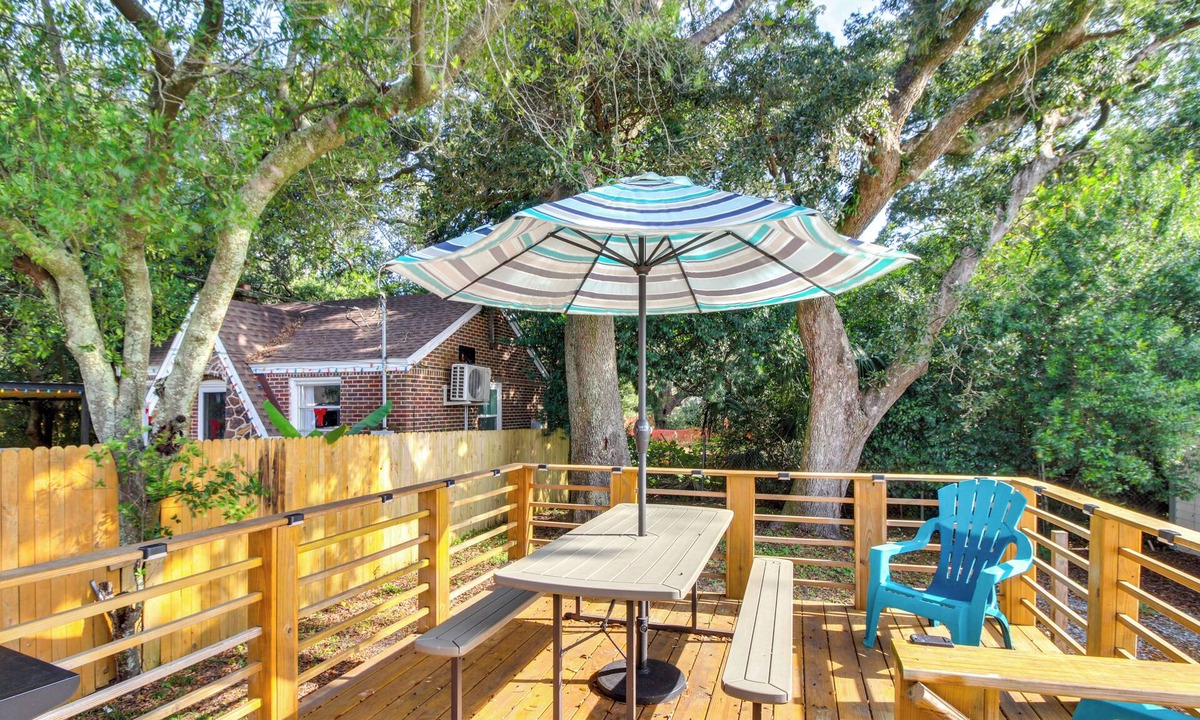 New Warrington House | 5 Mi to Dtwn: Bright Home w/Yard in Pensacola!