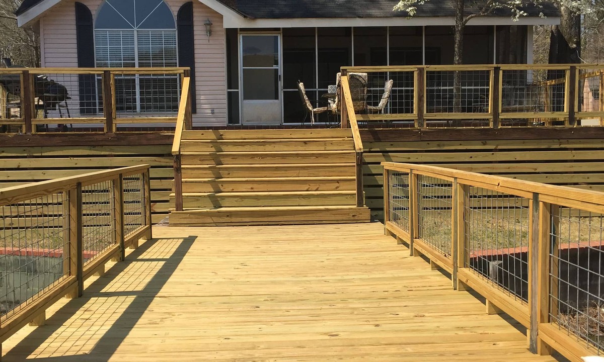 Titus Cabin | 5 STAR PREMIER PROPERTY on Lake Jordan perfect for a relaxing fall getaway!