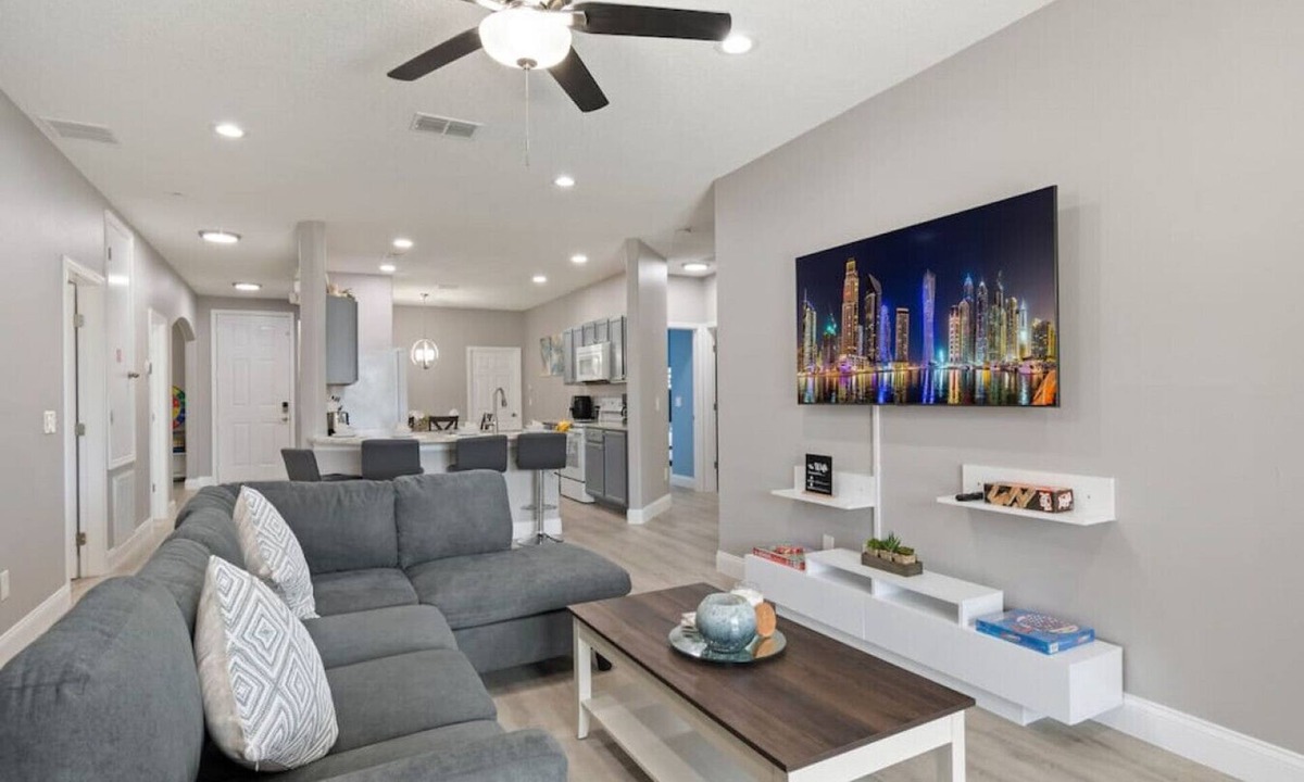 Sunset Ridge Villa | 5BR Villa | Private Pool + Game Room | 16 Min to Disney, Sleeps 12