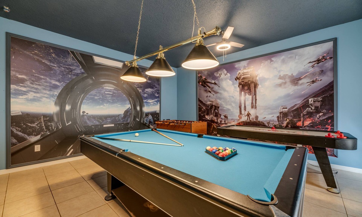 West Kissimmee Villa | ✦ 5min2Disney ✦ 7BR/4.5BA ✦ South Pool/Spa ✦ A/C Star Wars Gameroom ✦ Modern