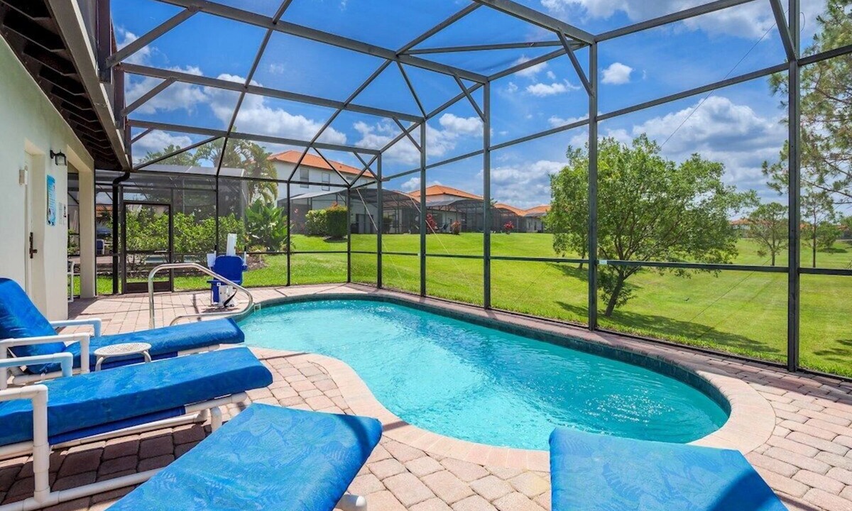 Four Corners Villa | A 3 bedroom, 2 bathroom South Facing Villa with private pool, close to Disney