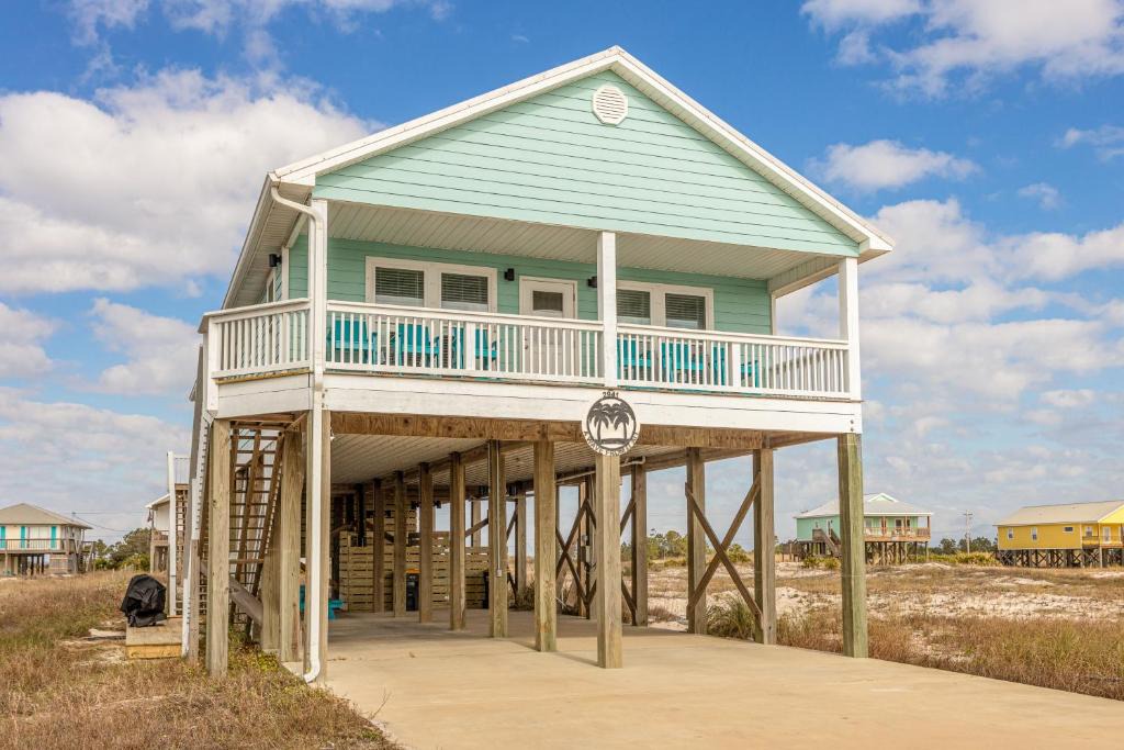 Fort Morgan House | A Wave From It All