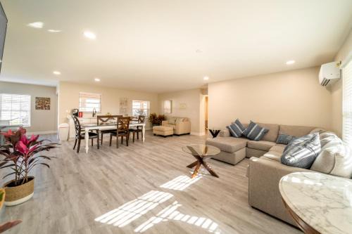 Truckland Apartment | Almost Sanibel - Fort Myers Duplex Near Sanibel Island