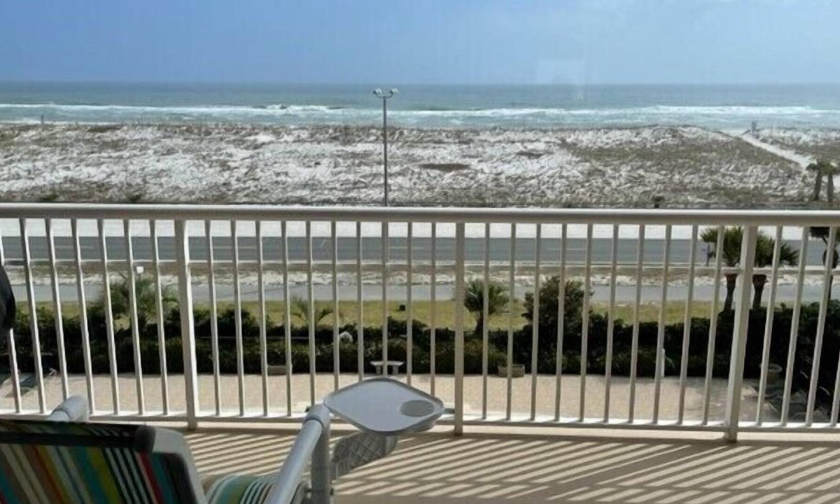 Pensacola Beach Condo | Amazing Location just steps to the Gulf - Santa Rosa Towers 303