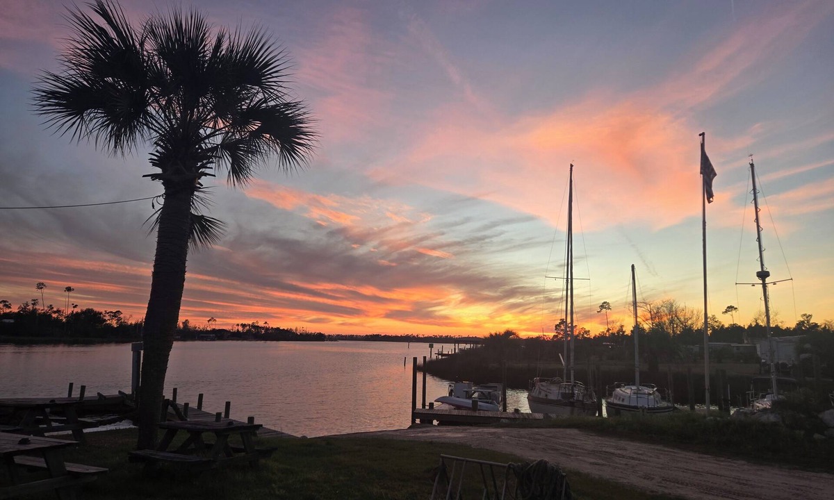 Panama City House | Amazing recreational vehicle with AC at Cook Bayou Marina in Panama City.