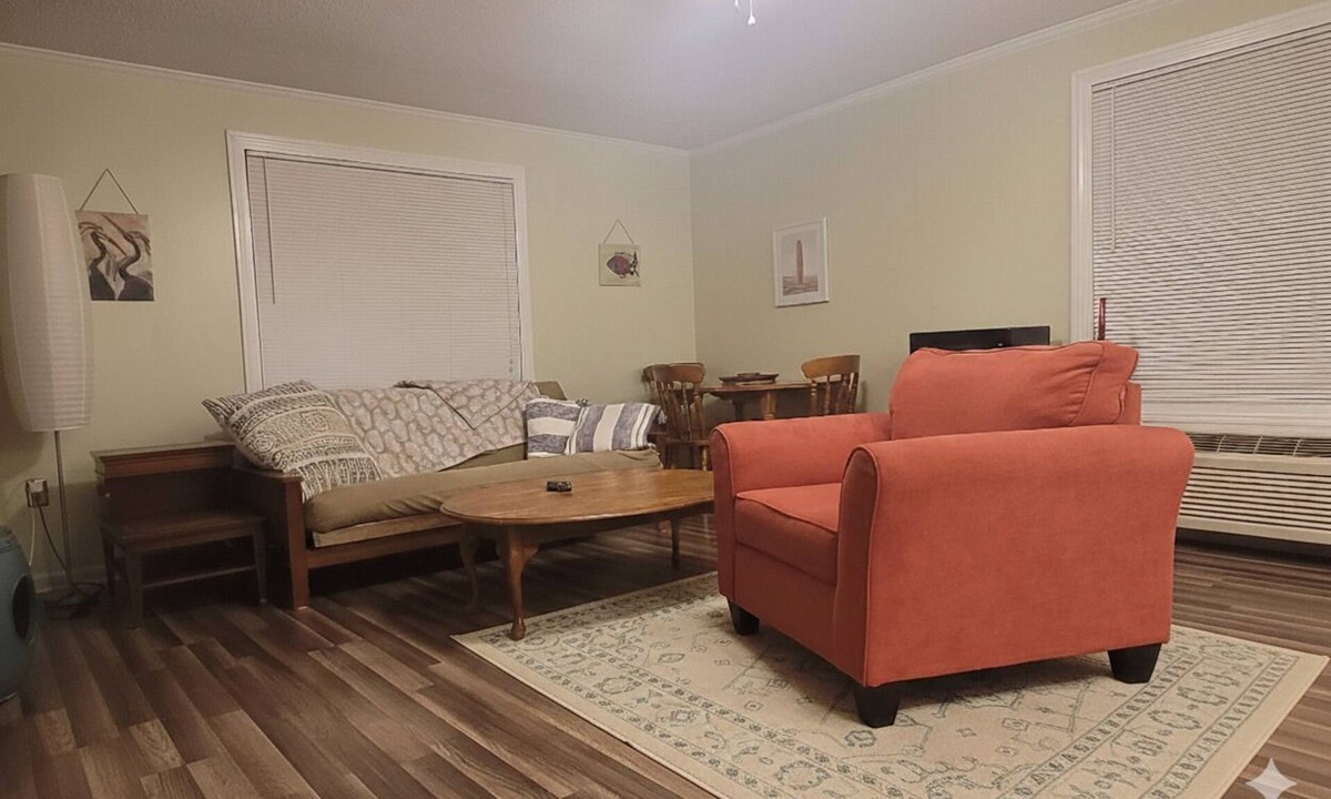 Grand Bay Apartment | Apartment w/kitchen near Dauhpin Island Beaches, Pascagoula and Mobile.