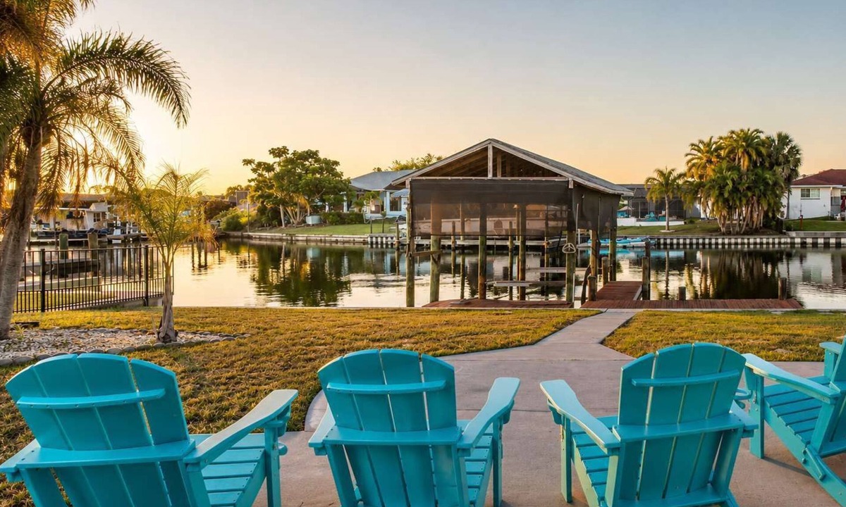 Apollo Beach House | Apollo Beach Waterfront - Boat Slip & Patio