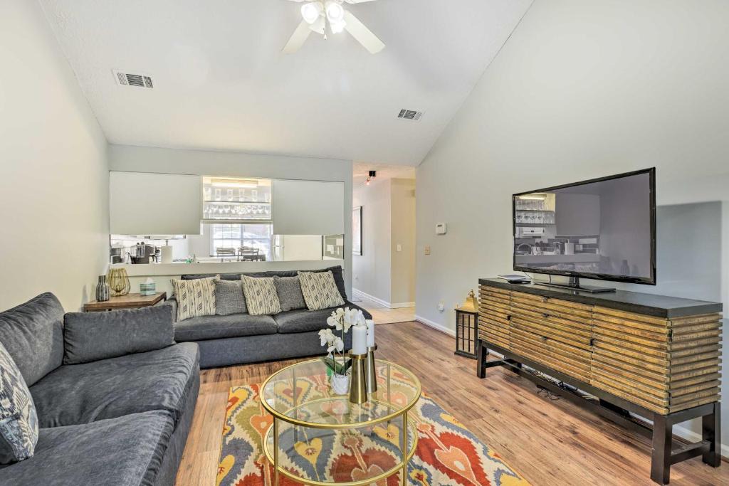 Longleaf Crossing House | Auburn Home with Private Yard Less Than 4 Mi to Campus!