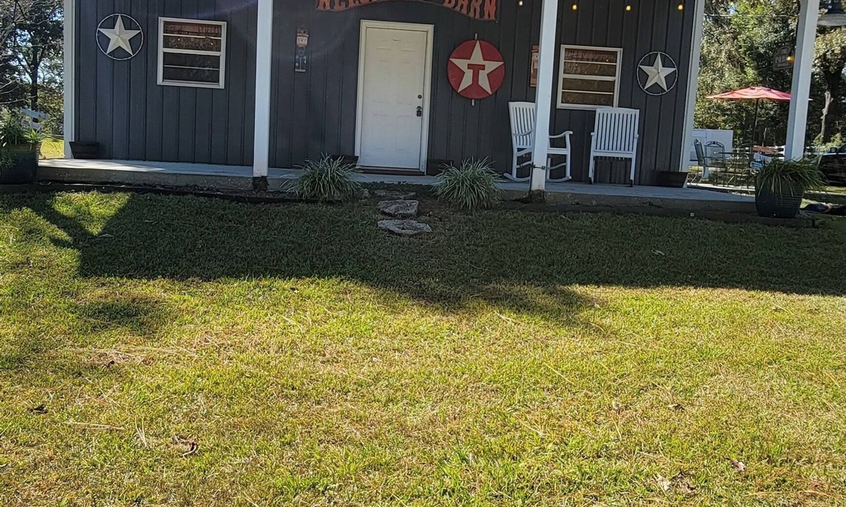 Lumberton House | Barndominium peace