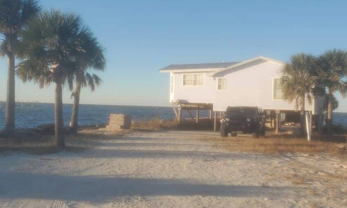 Fort Morgan Pines Cottage | Bayfront Gulf Shores Retreat Near Beach Dolphin Views Sleeps 11