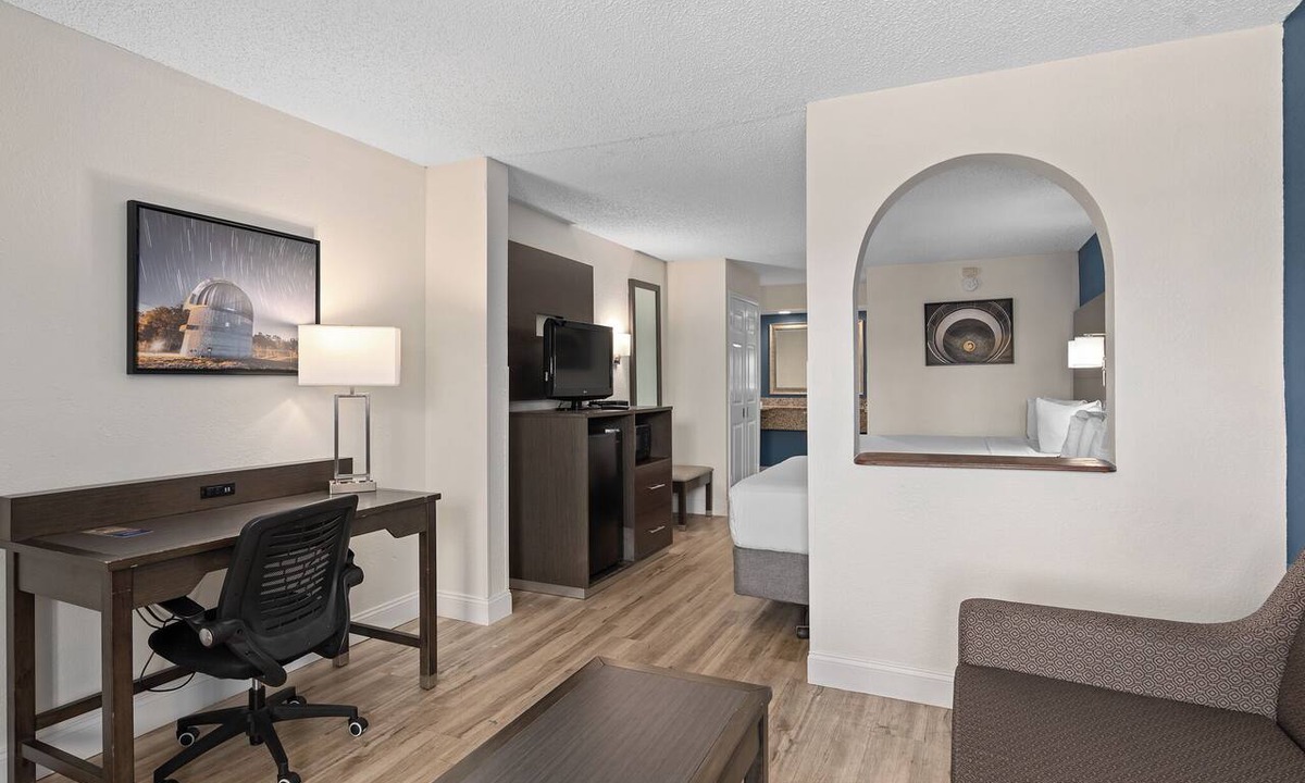 Orlando Hotel | Baymont by Wyndham Orlando East