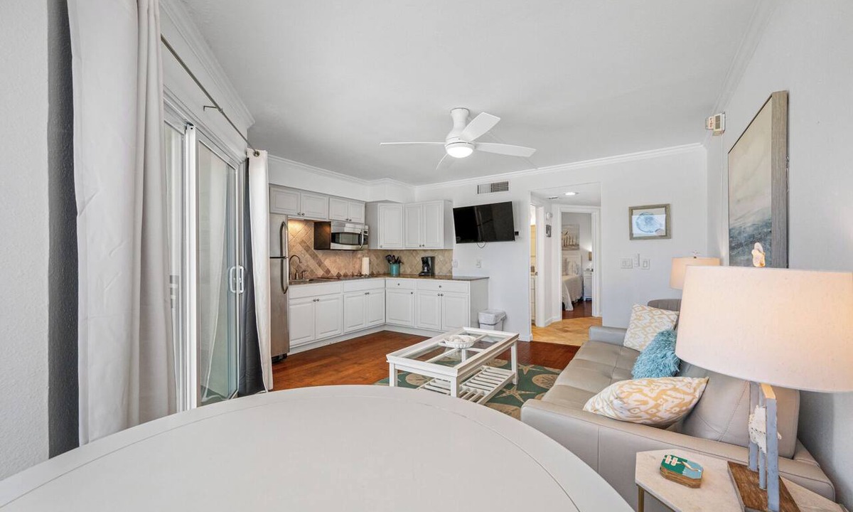Belleair Beach Condo | 🌴BBC 214 - Gulf Front Condo - Pool & Beach are OPEN!