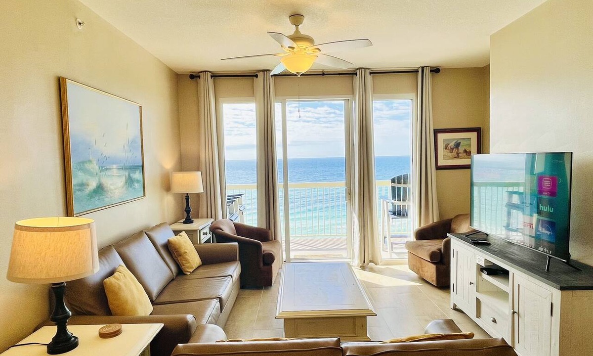 Miramar Beach Condo | 🌴 Beach Chairs Included-7th floor 2-King & Bunkroom Directly On the Beach