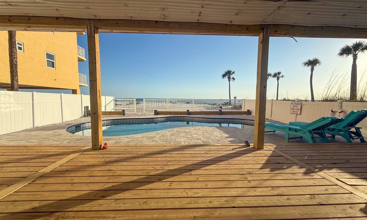 Madeira Beach House | Beach Front House Private Pool 1940 Retro 4 Bedroom 2 Bath & More Gulf-Blvd