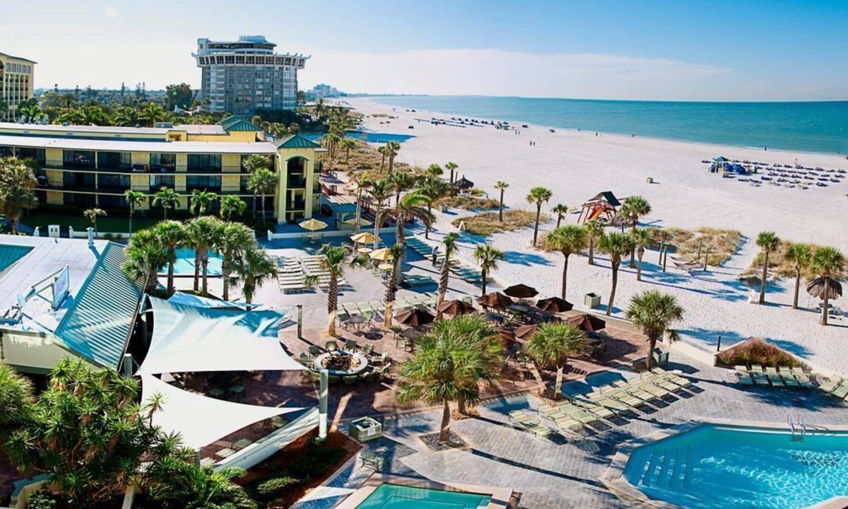 St. Pete Beach Resort | Beach Getaway Starts Here! Comfy Units for 8! Pool, Gym, Adventure
