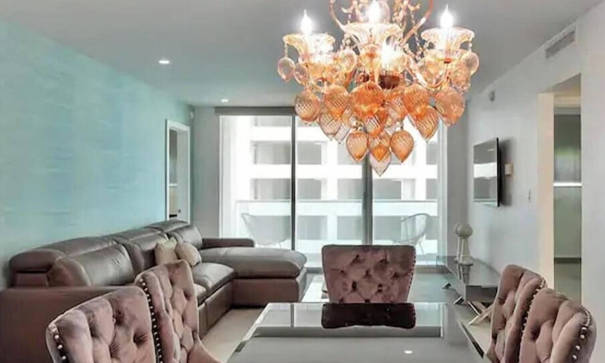 Hollywood South Central Beach Apartment | Beach home 2 Bed/2 Bath w/King bed at Sian