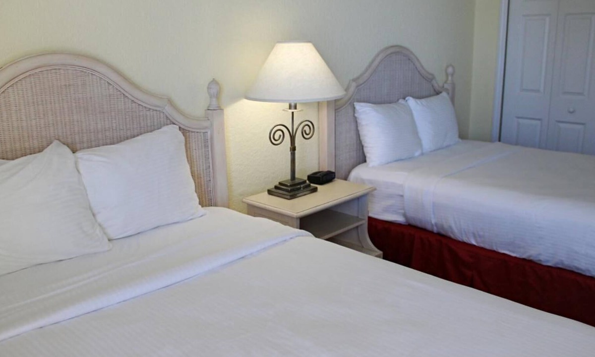 Bostroms Resort | Beach is Calling! Four Serene Units, BBQ Facilities, Surfing, Near The Casements