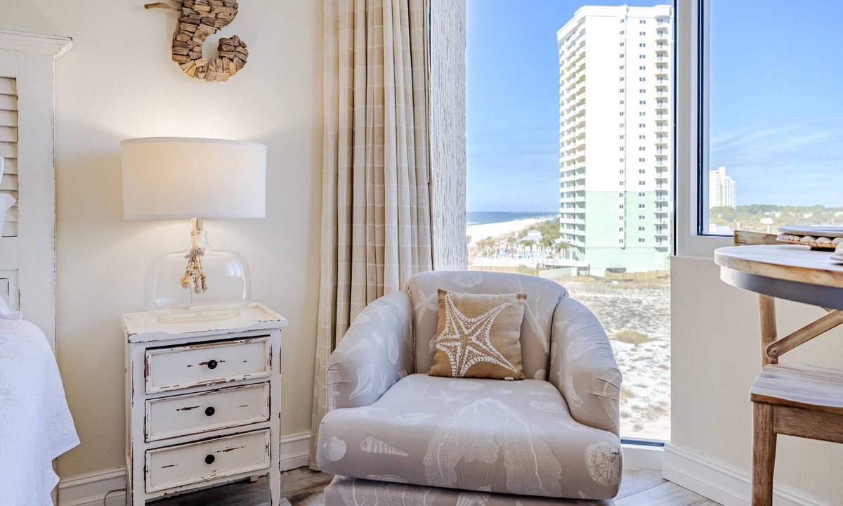 Panama City Beach Apartment | Beachfront Studio, Free Beach Service included with stay