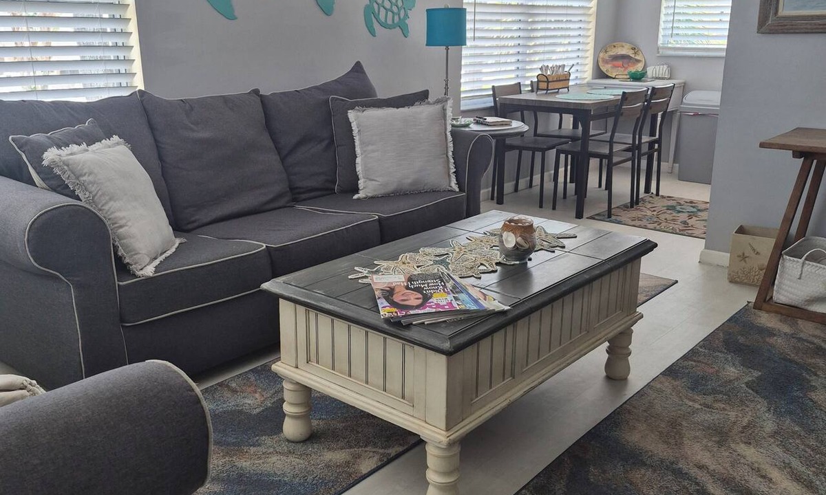 Port Canaveral Condo | Beachy 1 bedroom across the street from the beautiful beaches of Cape Canaveral,