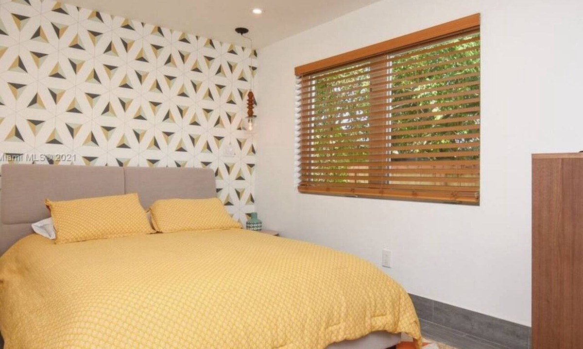 Biscayne Point House | Beautiful 3 bedroom/bathroom Home with Pool, Bay Views & walk to beach and parks