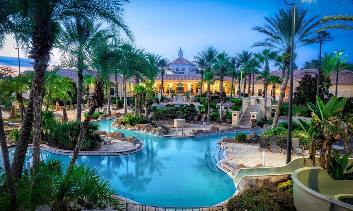 Regal Palms House | Beautiful and Comfy Vacation Home near Disney