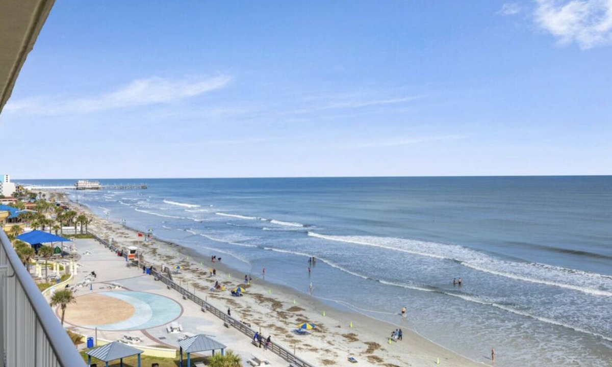 Lenox Park Condo | Beautiful Beachfront Resort Condo