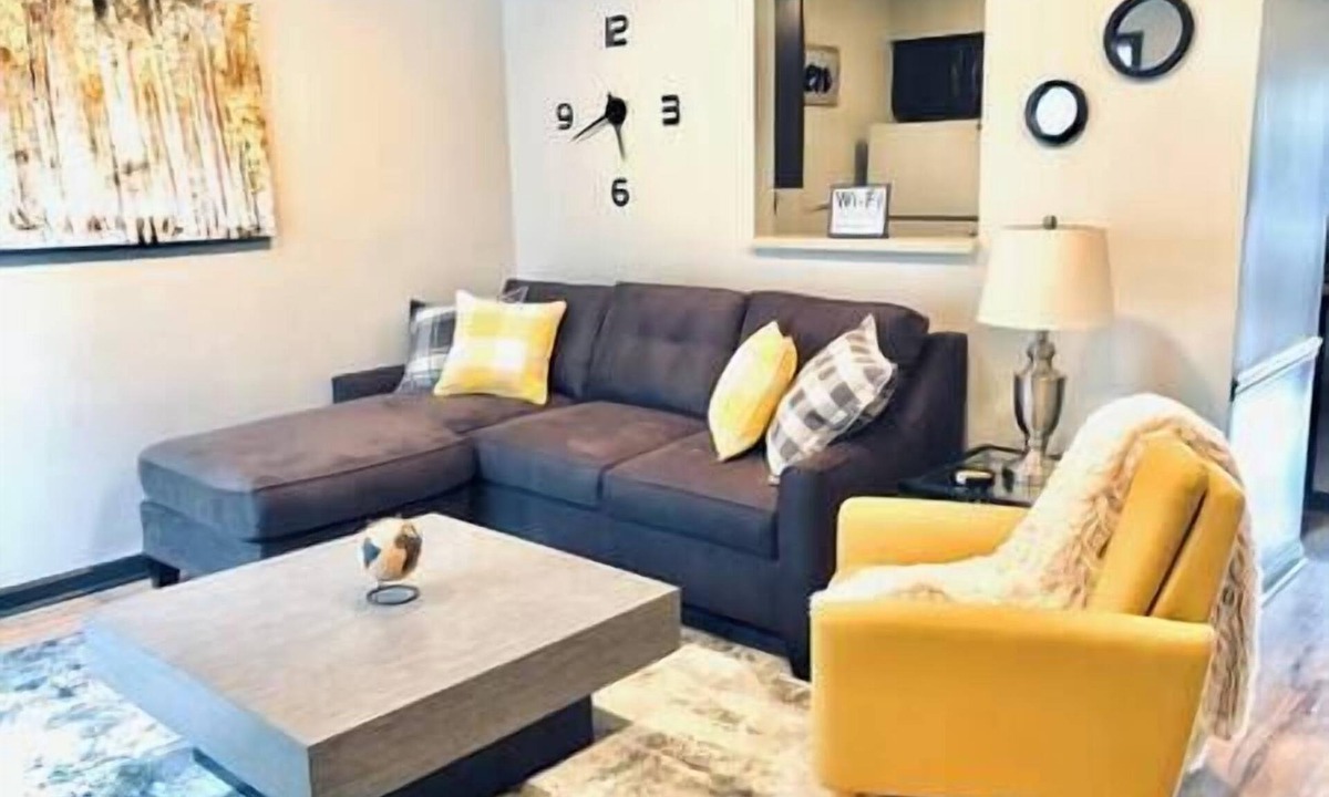 North Capitol Apartment | Beautiful Riverfront Condo in Downtown Nashville