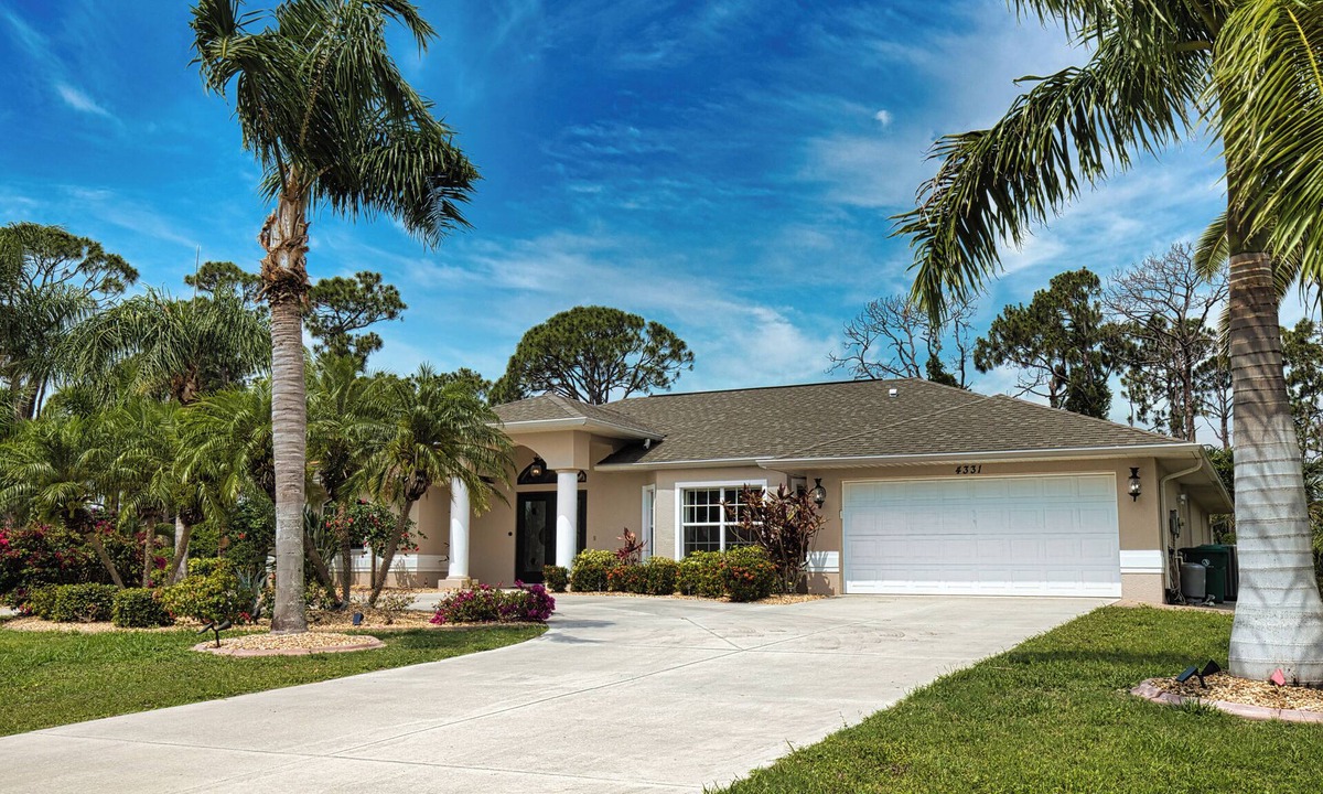 Port Charlotte House | Beautifully Landscaped Private Pool Home