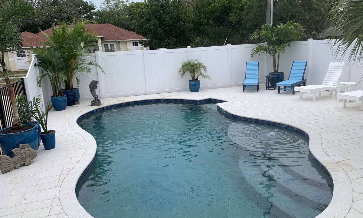 Tarpon Springs House | Best Family Vacation at the Beach or the Pool.