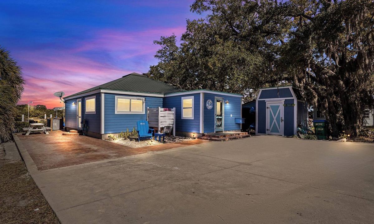 Cedar Key House | Blue Chair -Amazing Dock & Free Golf Cart in 2026!