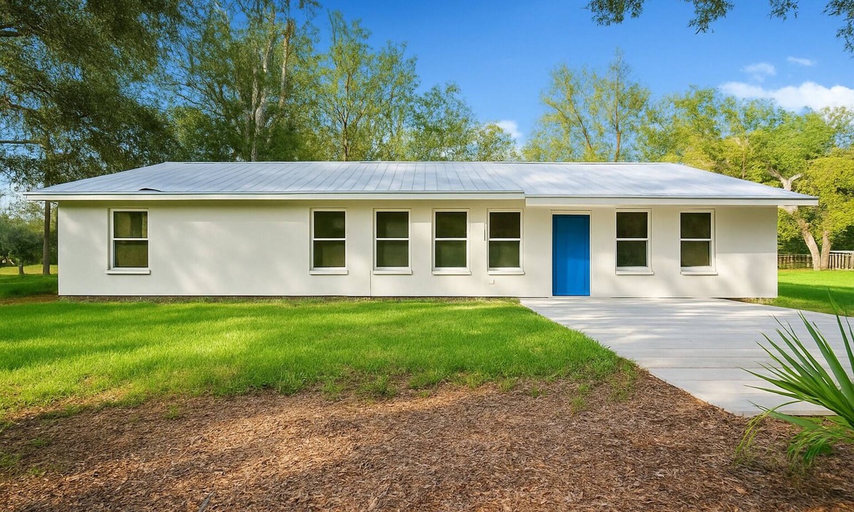 Lakeland House | Blue Door’s Residence – between Disney & Tampa