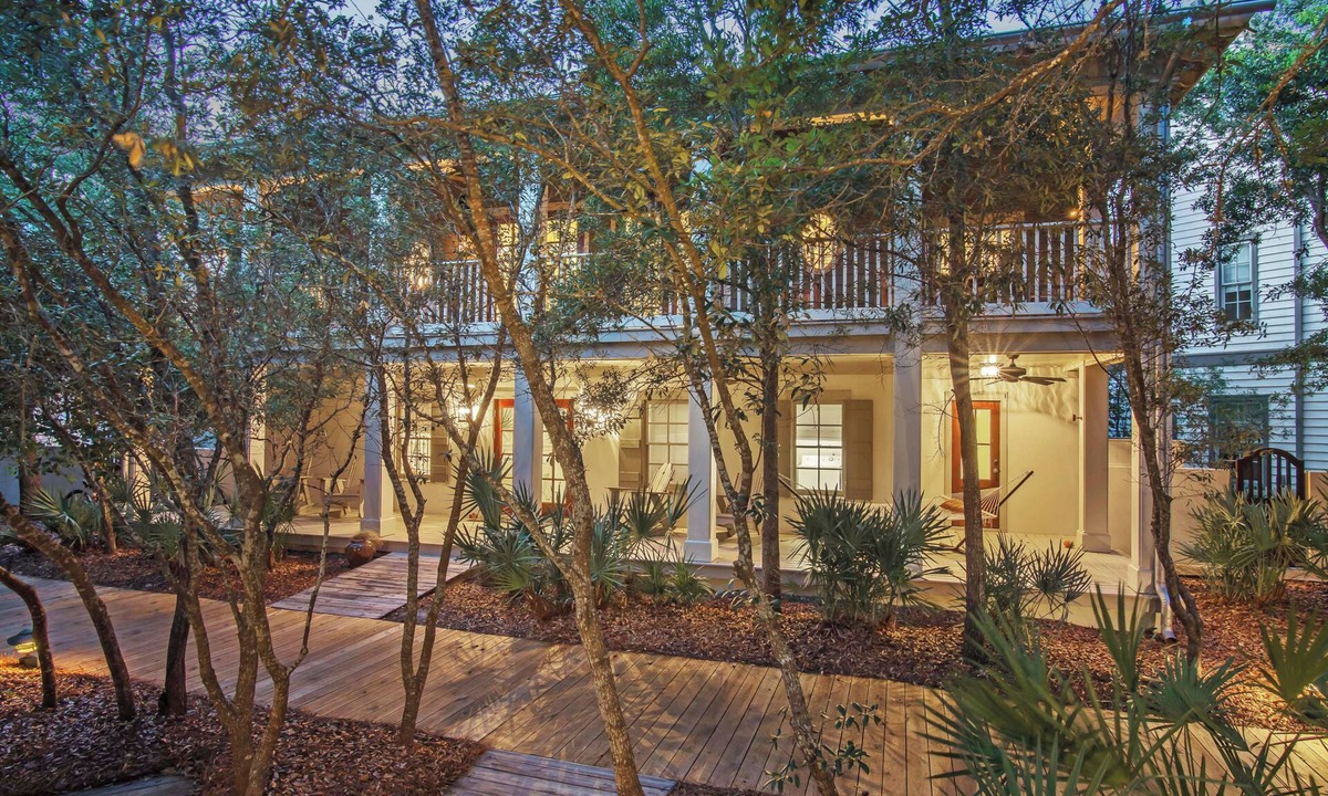 Rosemary Beach House | Boardwalk to Beach · 4BR | Bikes Included | Heart of Rosemary Beach