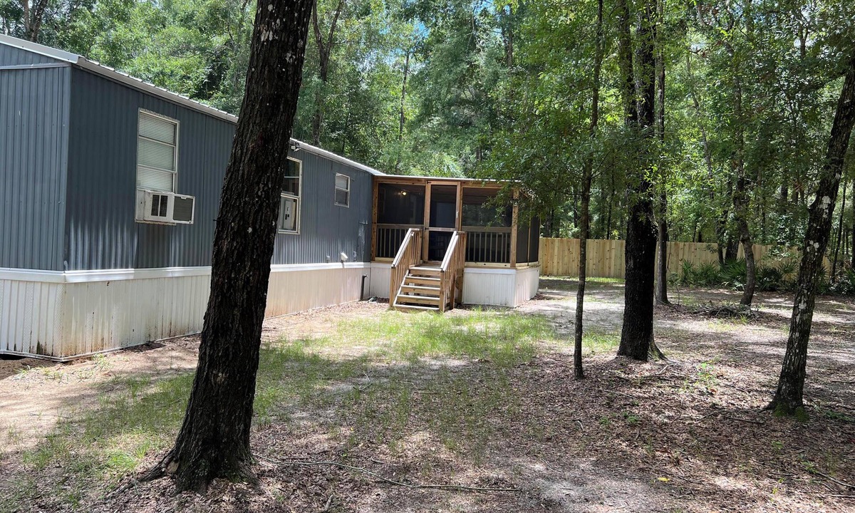 Branford House | Bohemian Acres: Cozy 2-bedroom house in welcoming Branford, FL.