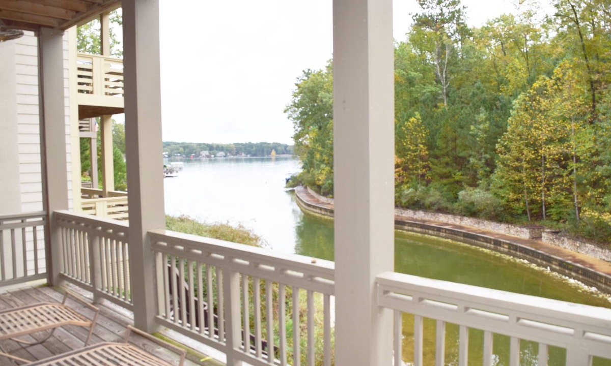 Bolton Cricket Beach Playground Boat Rental | Alexander City
